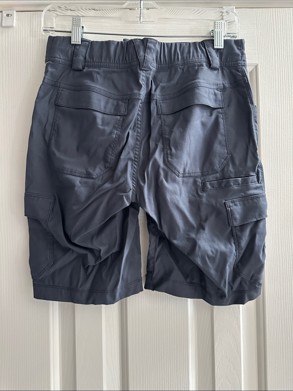 Duluth Trading Co Dry On The Fly Ink Charcoal Navy Cargo Shorts Women’s 2 - Picture 3 of 7